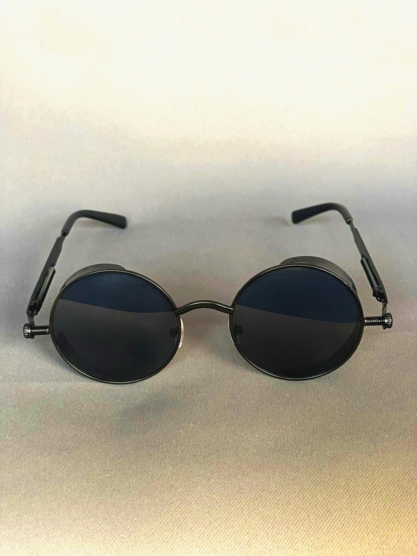 Industy | Black × Dark | Badesa issue